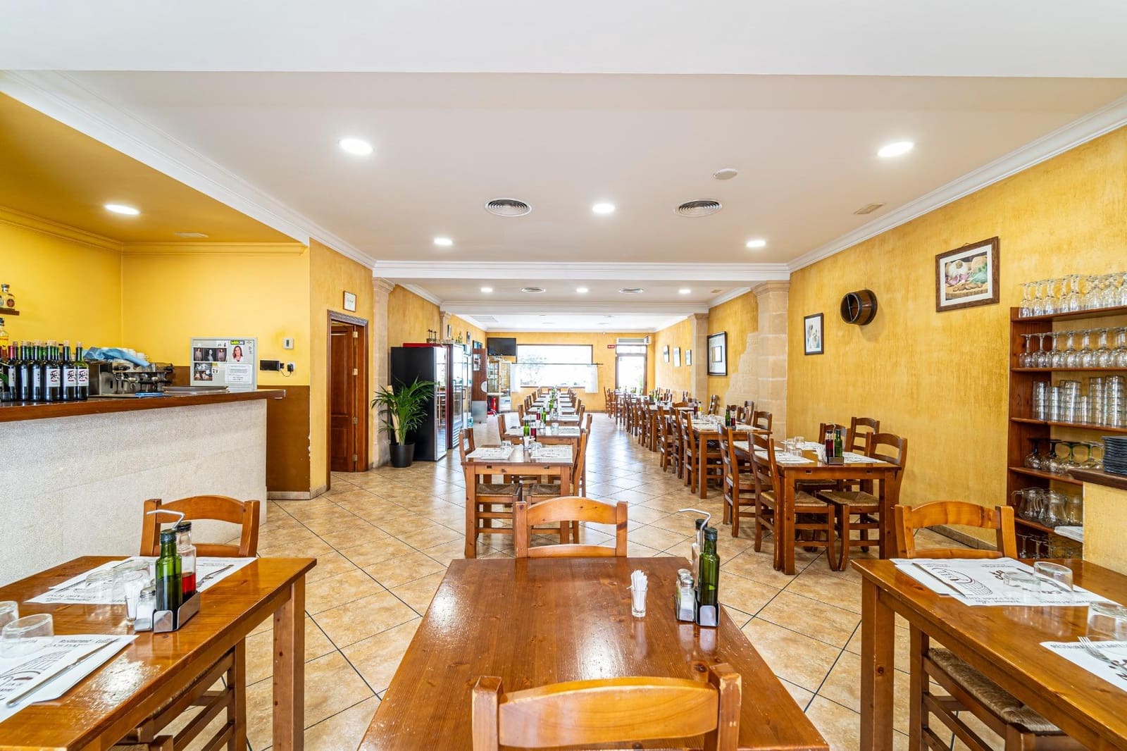 3 soveværelse Erhverv til leje i Maria de la Salud / Maria de la Salut - € 2.600 (Ref: 8211551)