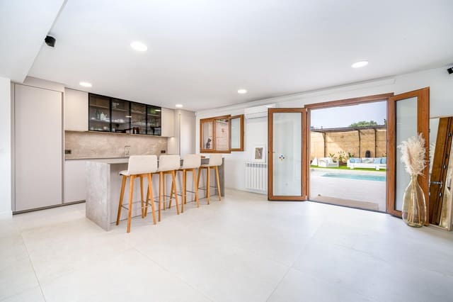 4 soverom Villa til salgs i Es Molinar / El Molinar, Palma de Mallorca med svømmebasseng garasje - € 2 490 000 (Ref: 8405324)