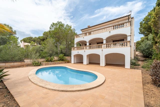 4 bedroom Villa for sale in Portocristo / Port de Manacor, Manacor with pool garage - € 1,250,000 (Ref: 8411307)