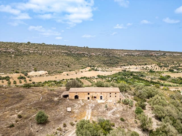 6 bedroom Finca/Country House for sale in Manacor - € 2,770,000 (Ref: 8448317)