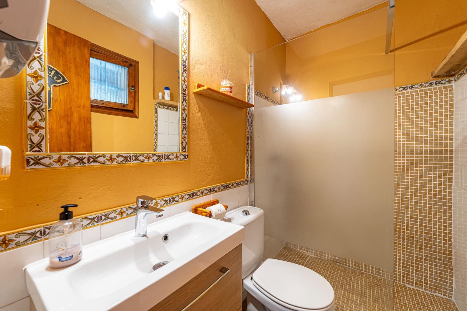 4 soveværelse Finca/Landehus til salg i Petra med swimmingpool garage - € 995.000 (Ref: 8615431)