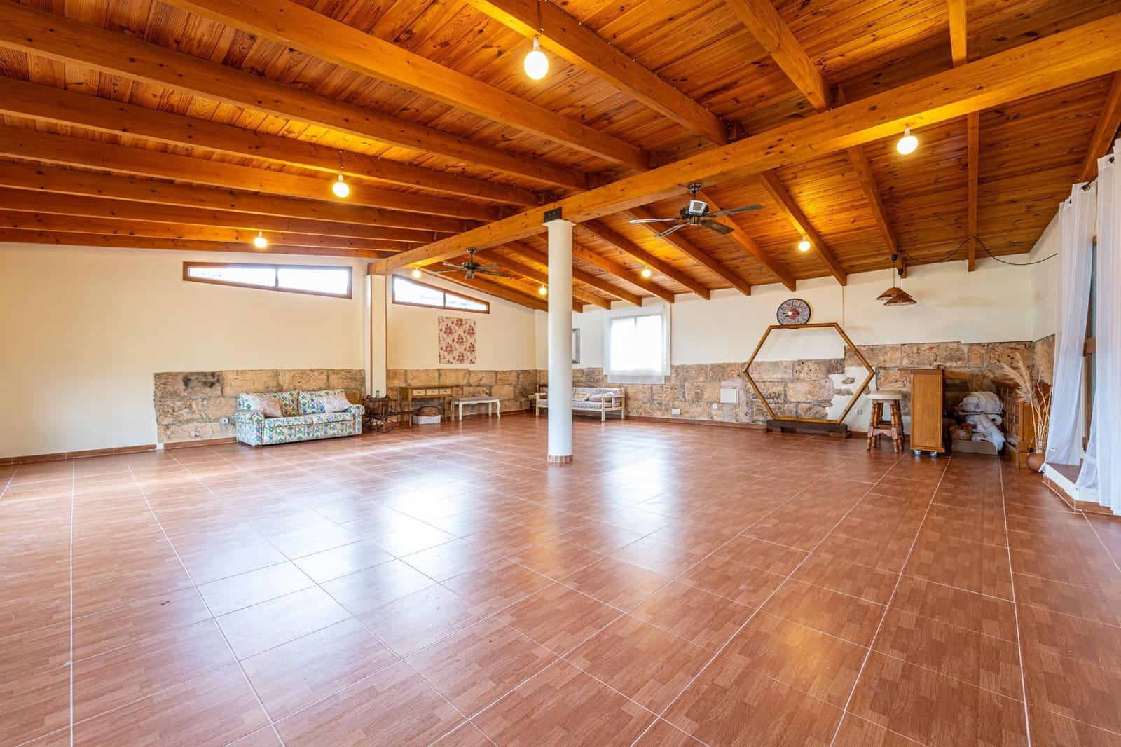 4 soveværelse Finca/Landehus til salg i Petra med swimmingpool garage - € 995.000 (Ref: 8615431)