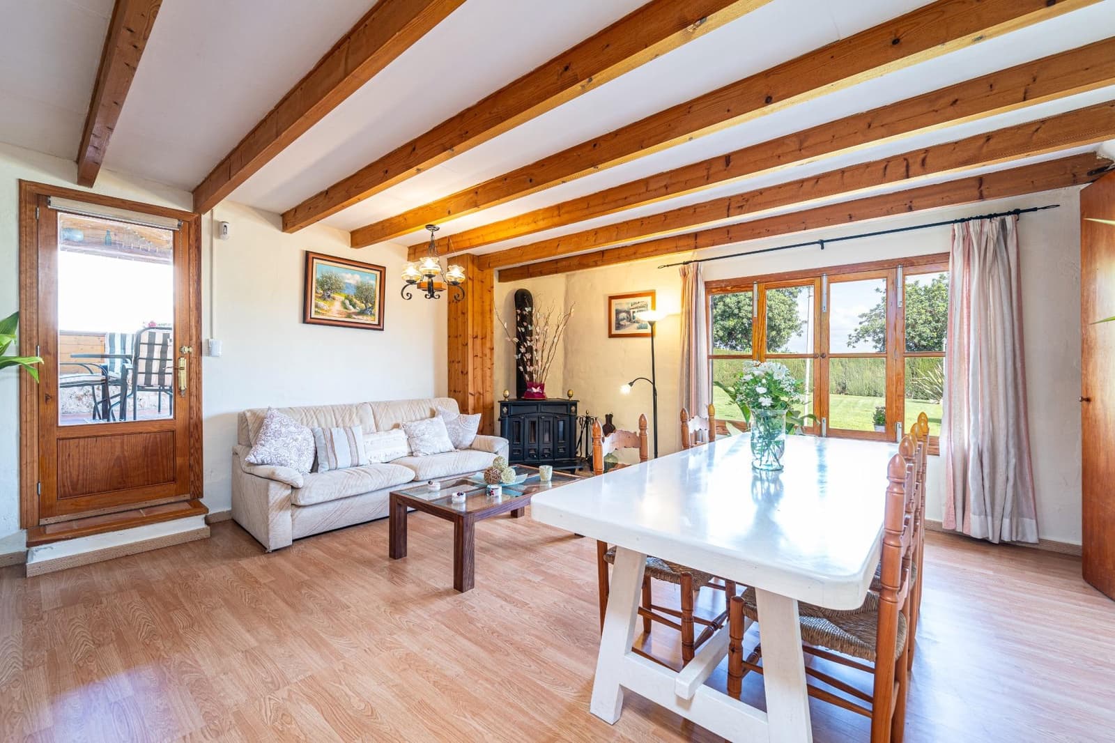 4 soveværelse Finca/Landehus til salg i Petra med swimmingpool garage - € 995.000 (Ref: 8615431)