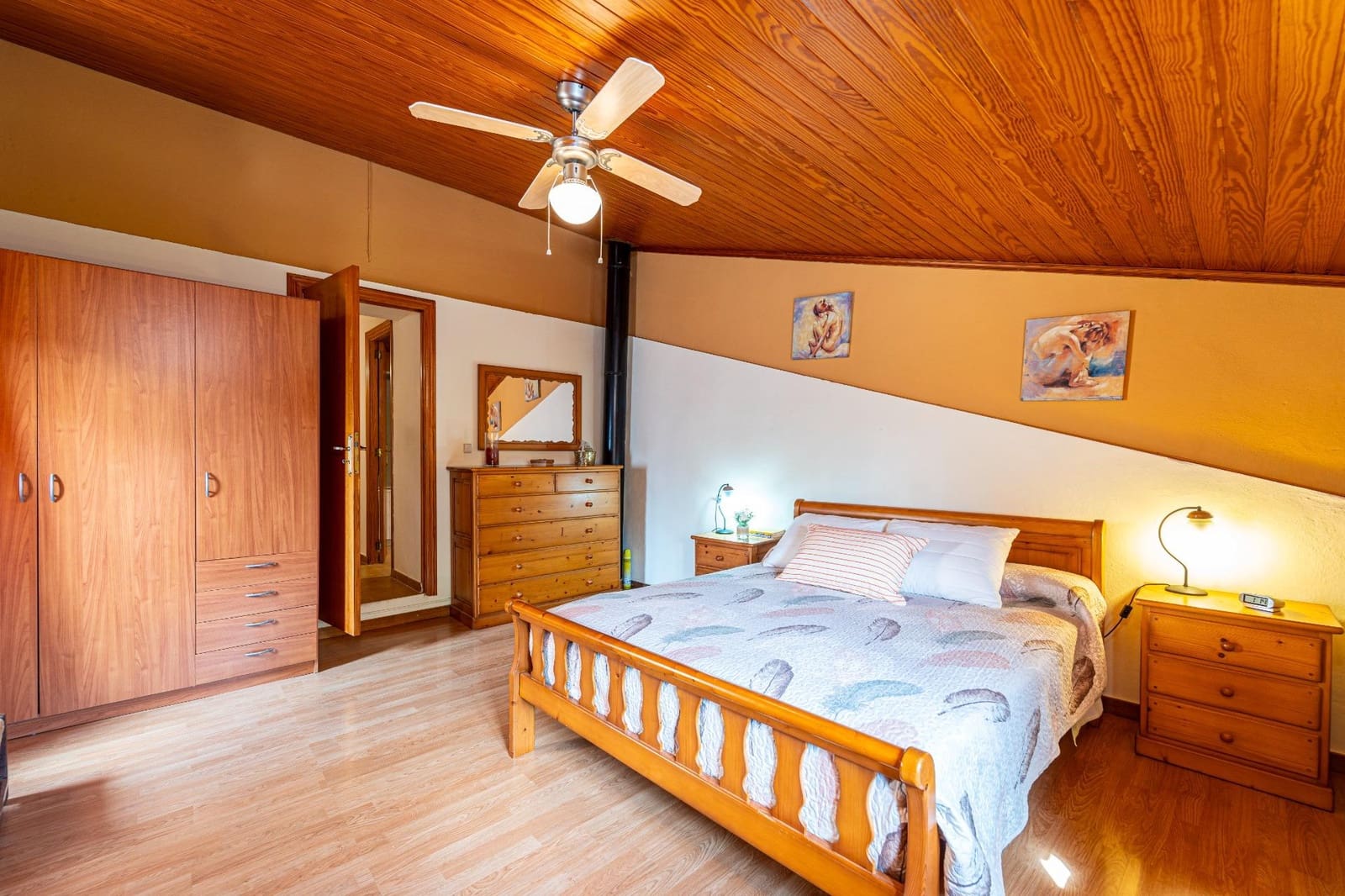 4 soveværelse Finca/Landehus til salg i Petra med swimmingpool garage - € 995.000 (Ref: 8615431)