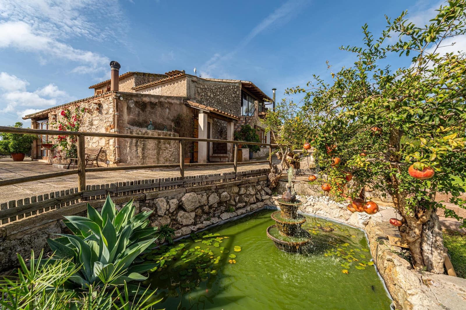 4 soveværelse Finca/Landehus til salg i Petra med swimmingpool garage - € 995.000 (Ref: 8615431)