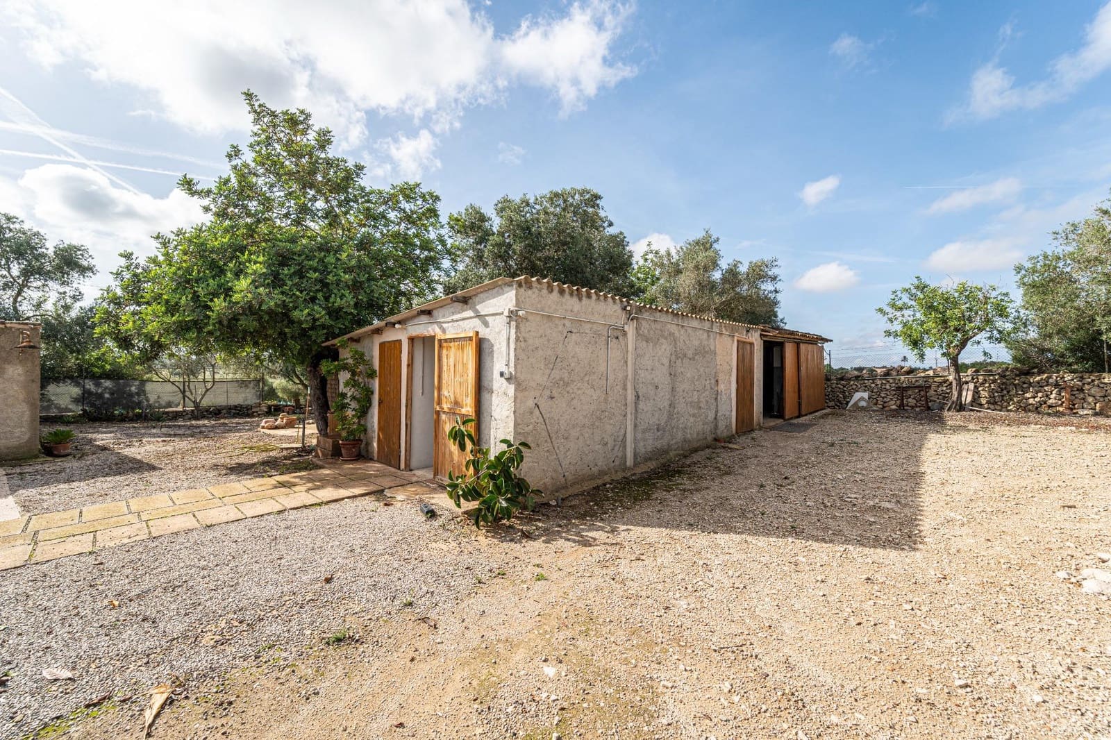 4 soveværelse Finca/Landehus til salg i Petra med swimmingpool garage - € 995.000 (Ref: 8615431)