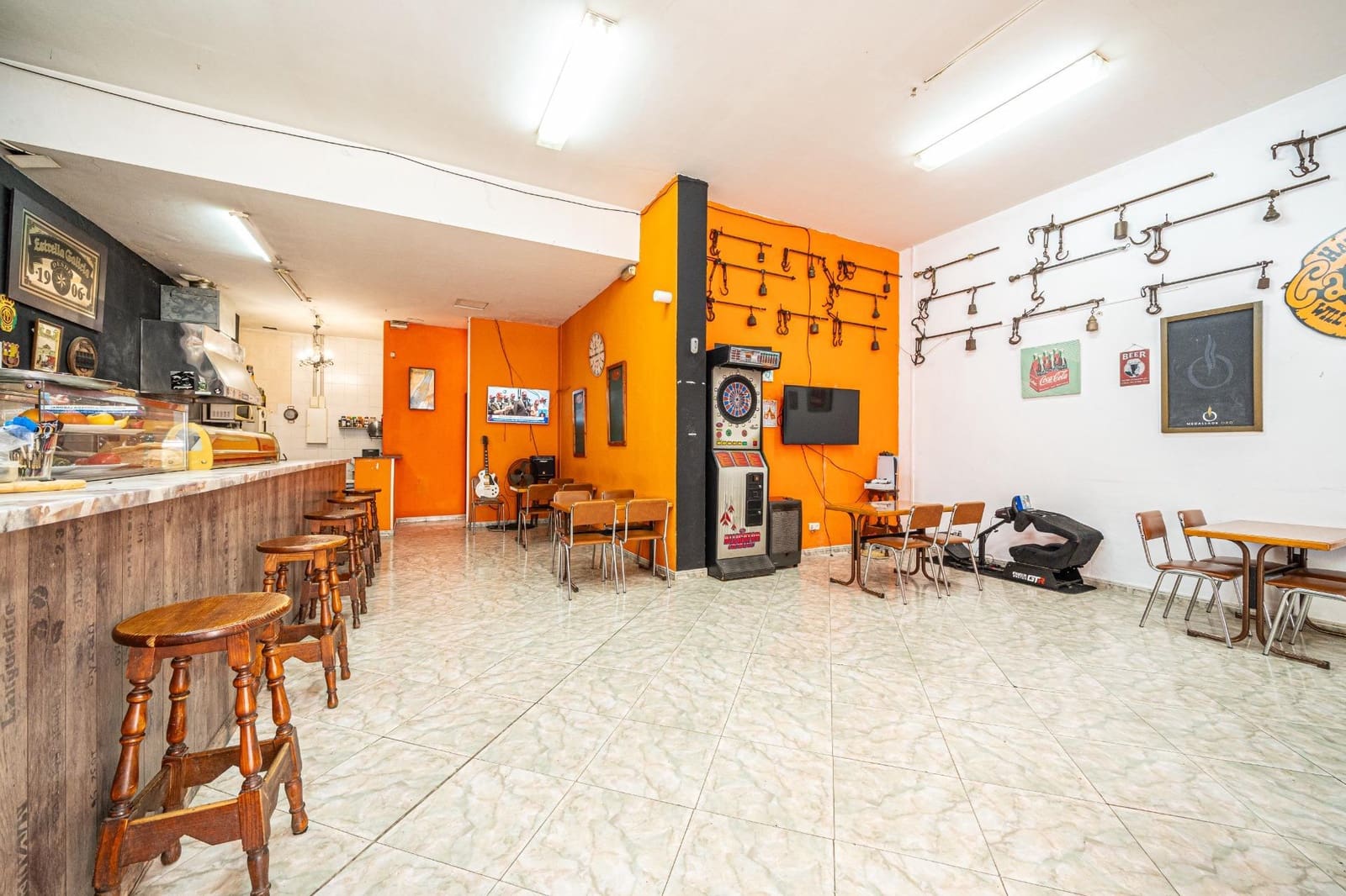 Erhverv til salg i Palma de Mallorca - € 199.000 (Ref: 8915520)