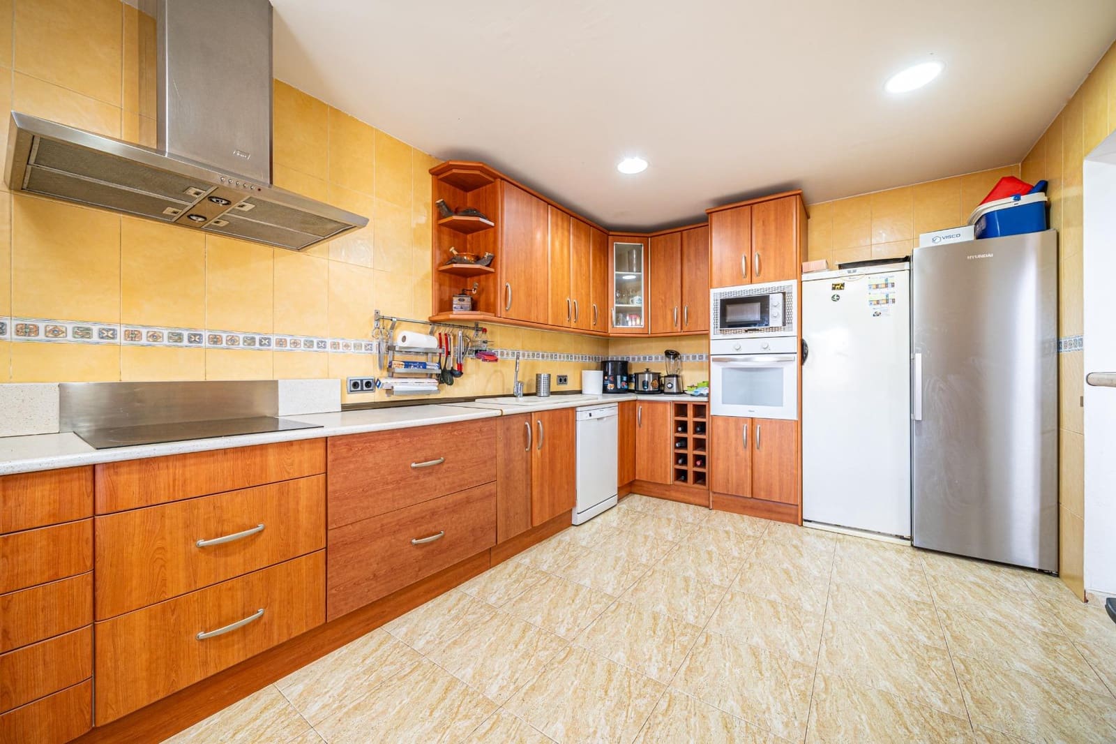 2 soveværelse Semi-Rækkehus til salg i Consell med swimmingpool - € 699.000 (Ref: 8979329)