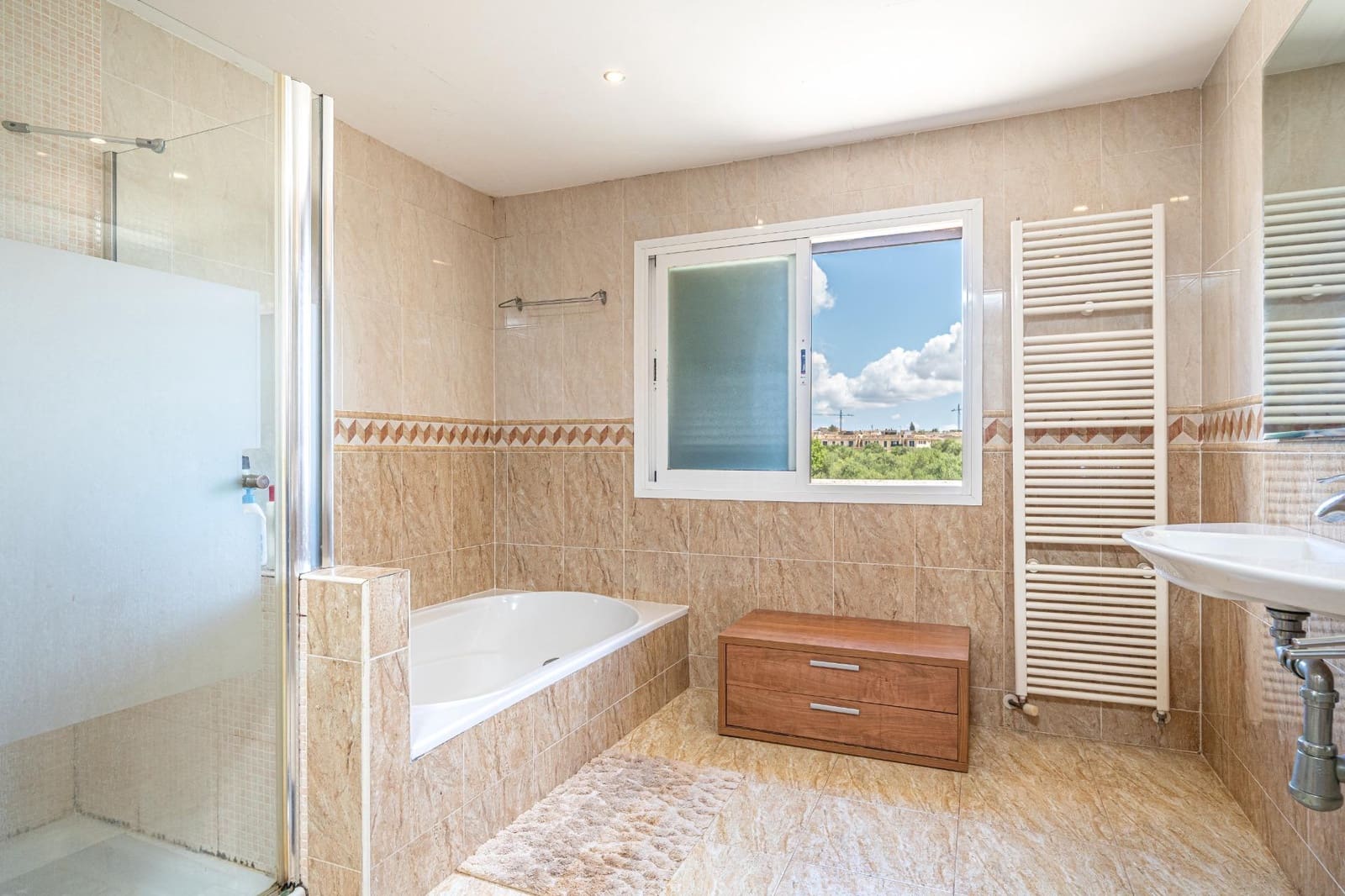 2 soveværelse Semi-Rækkehus til salg i Consell med swimmingpool - € 699.000 (Ref: 8979329)