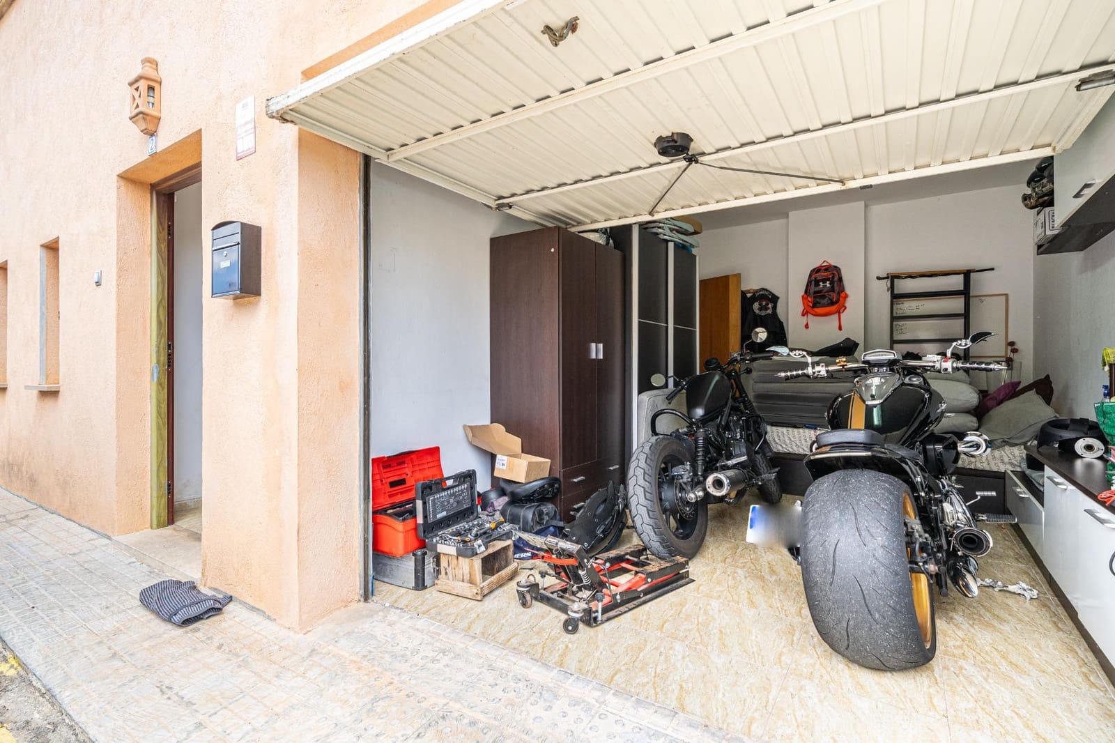 2 soveværelse Semi-Rækkehus til salg i Consell med swimmingpool - € 699.000 (Ref: 8979329)