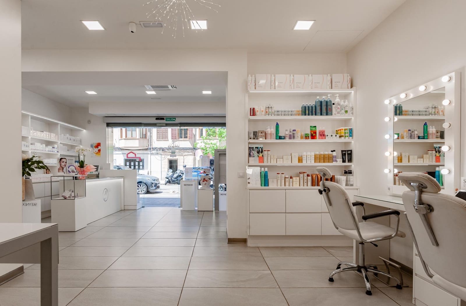 Commercieel te huur in Palma de Mallorca met garage - € 1.500 (Ref: 9032642)