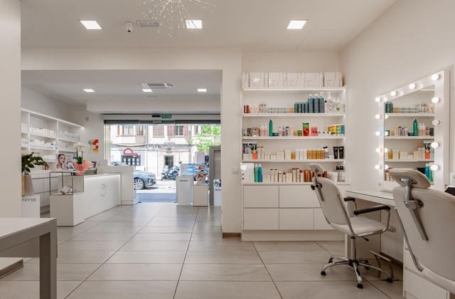 Commercial for rent in Centro, Palma de Mallorca with garage - € 1,500 (Ref: 9032642)