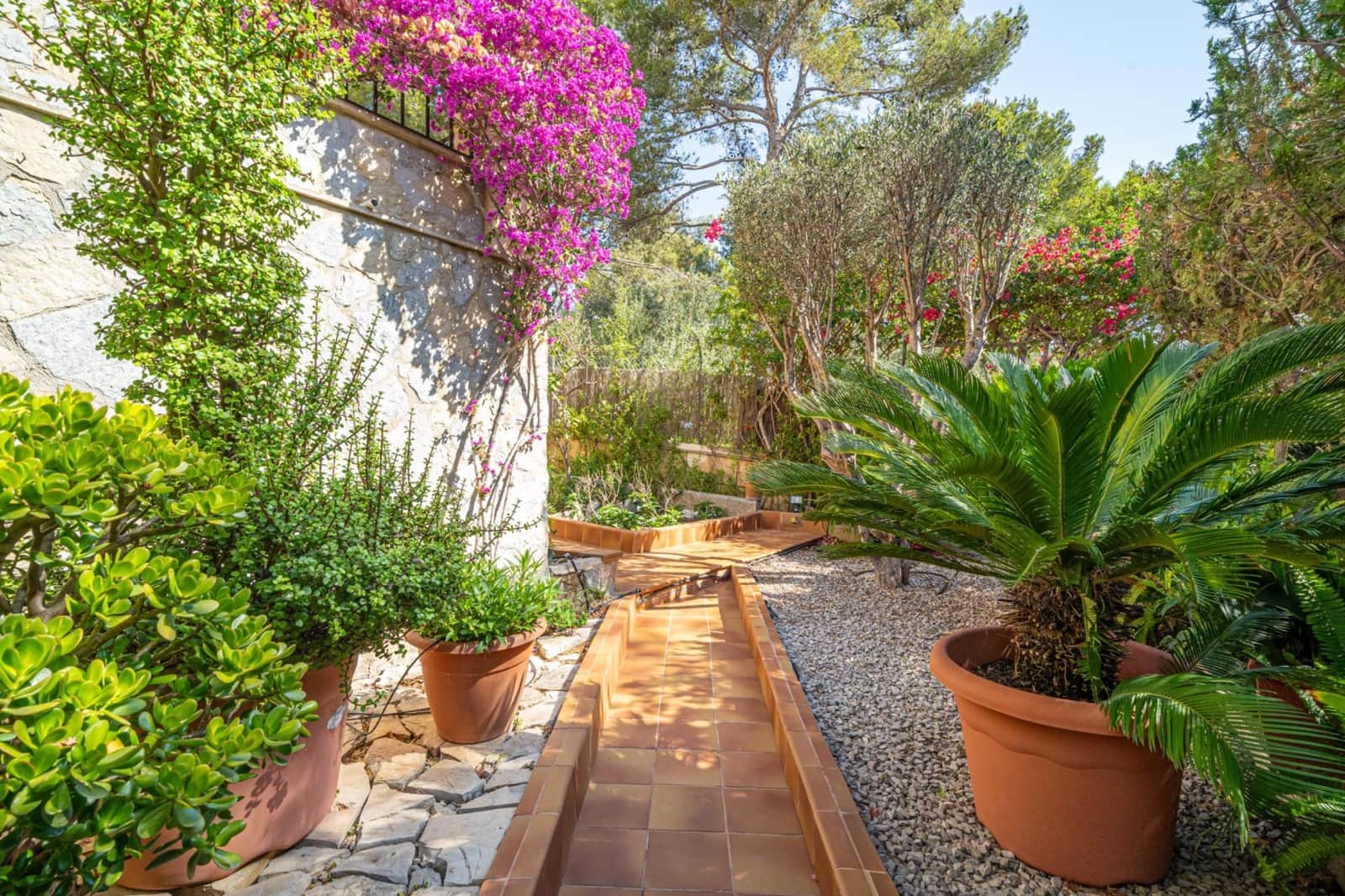 4 soveværelse Semi-Rækkehus til salg i Cas Catala med swimmingpool garage - € 1.090.000 (Ref: 9143102)