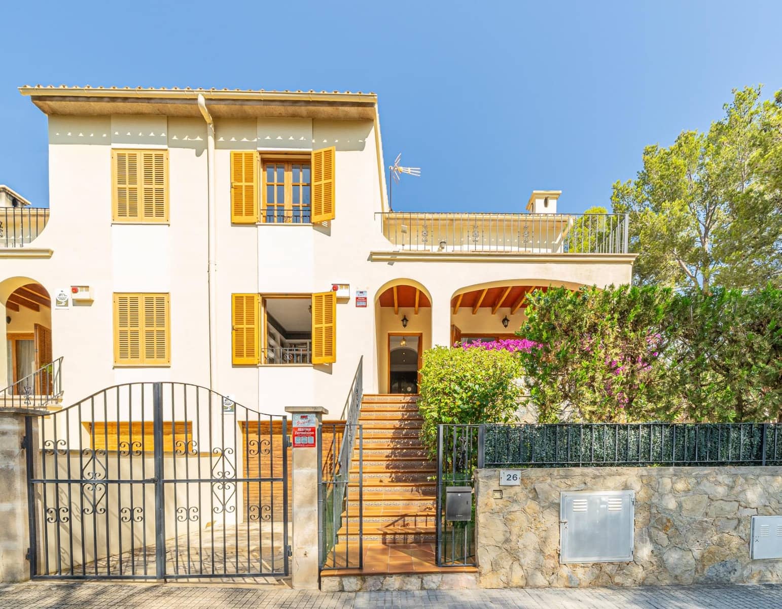 4 soveværelse Semi-Rækkehus til salg i Cas Catala med swimmingpool garage - € 1.090.000 (Ref: 9143102)