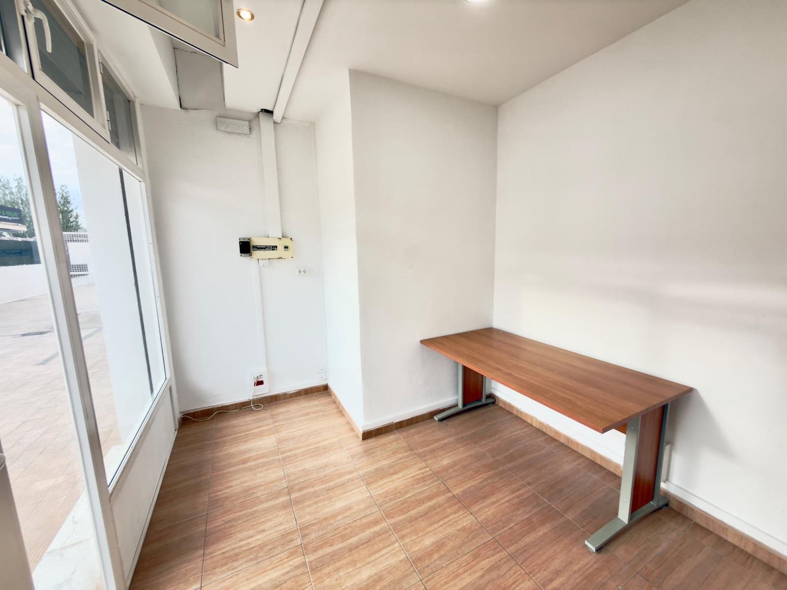 2 bedroom Commercial for rent in Santa Ponsa - € 2,500 (Ref: 9341370)