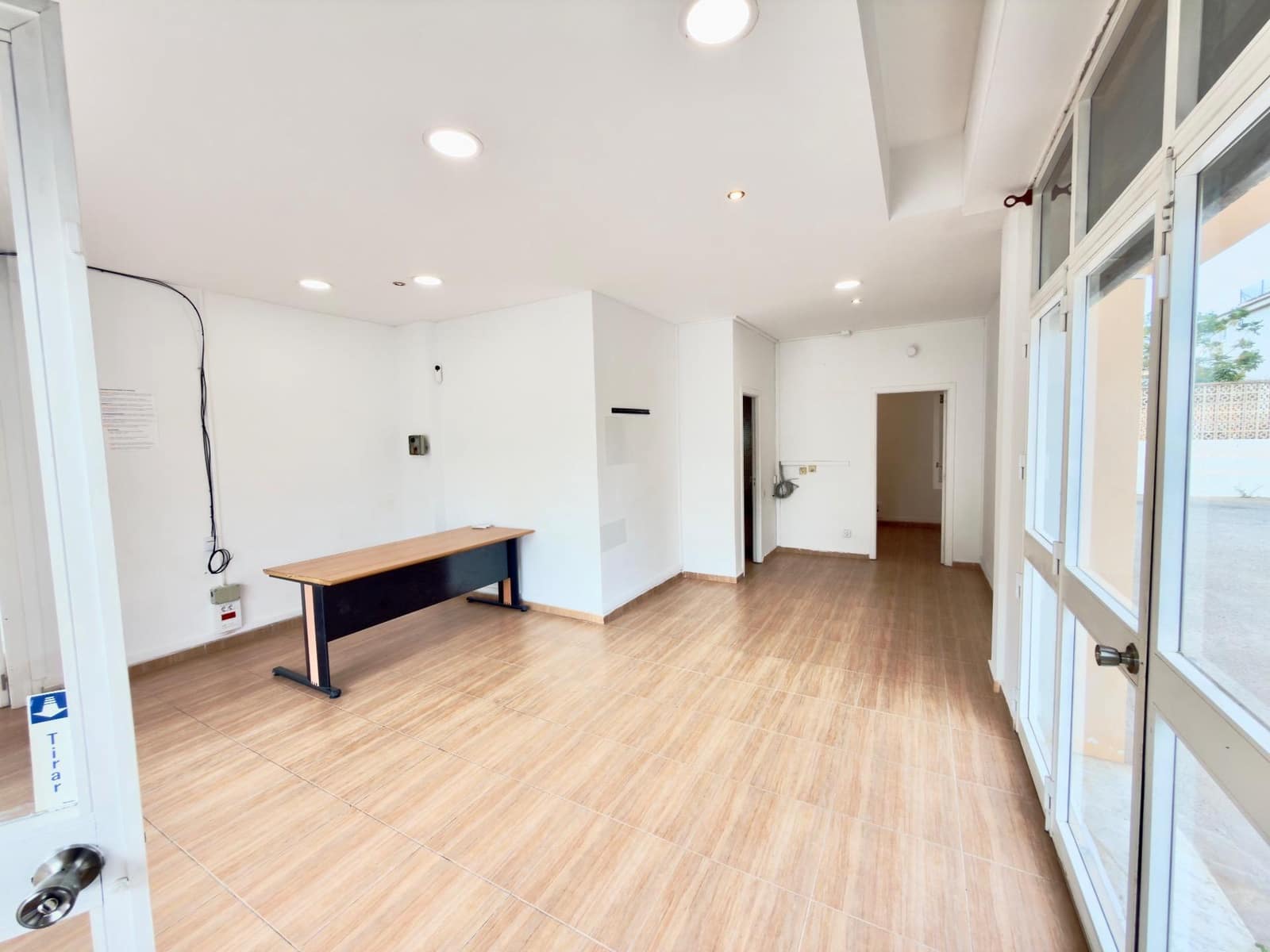 2 bedroom Commercial for rent in Santa Ponsa - € 2,500 (Ref: 9341370)