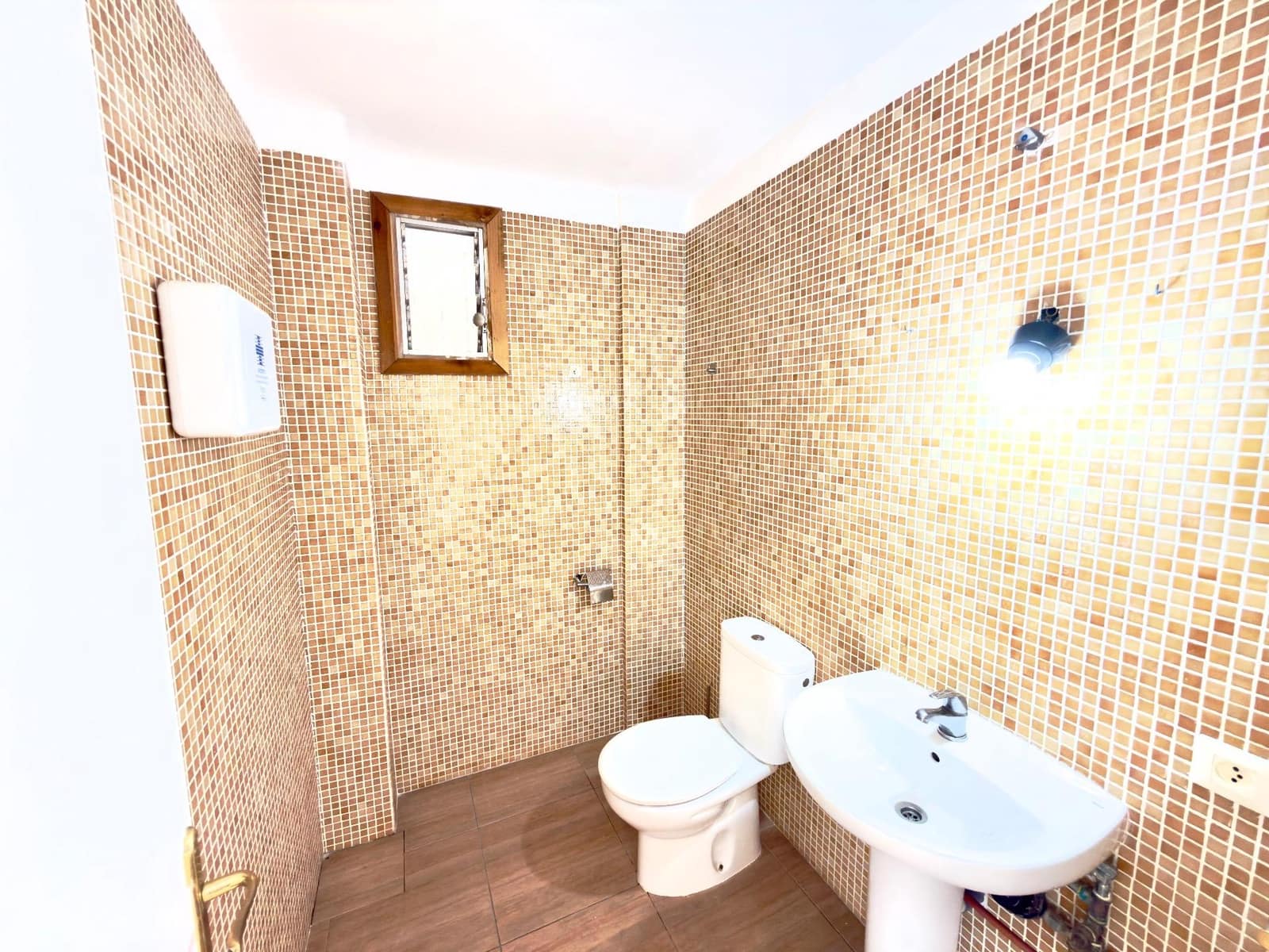 2 bedroom Commercial for rent in Santa Ponsa - € 2,500 (Ref: 9341370)