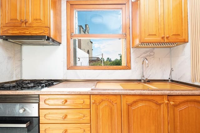 5 bedroom Townhouse for sale in Palma de Mallorca - € 899,000 (Ref: 9344955)