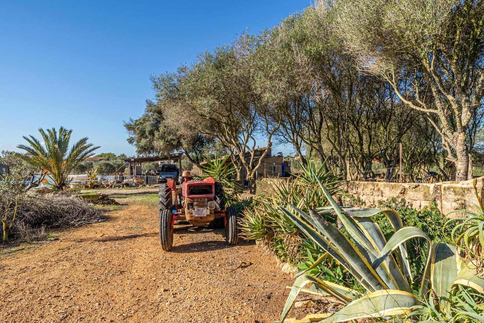 1 sypialnia Finka/Dom wiejski na sprzedaż w Llucmajor z basenem garażem - 425 000 € (Ref: 9353467)