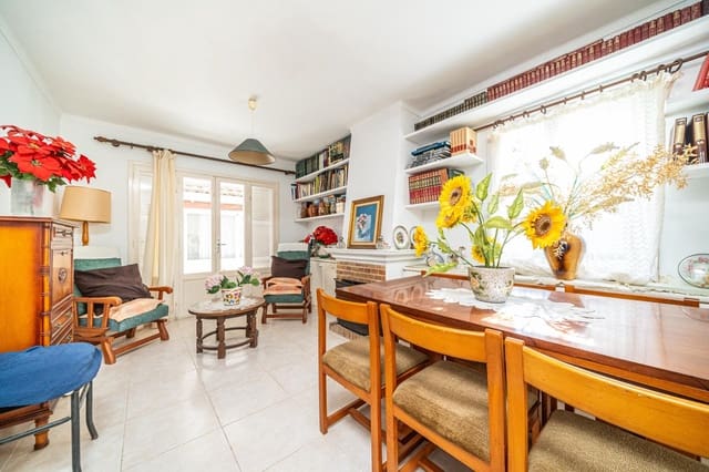 4 makuuhuone Rivitalo myytävänä paikassa Cala Ratjada, Capdepera - 399 900 € (Ref: 9356005)