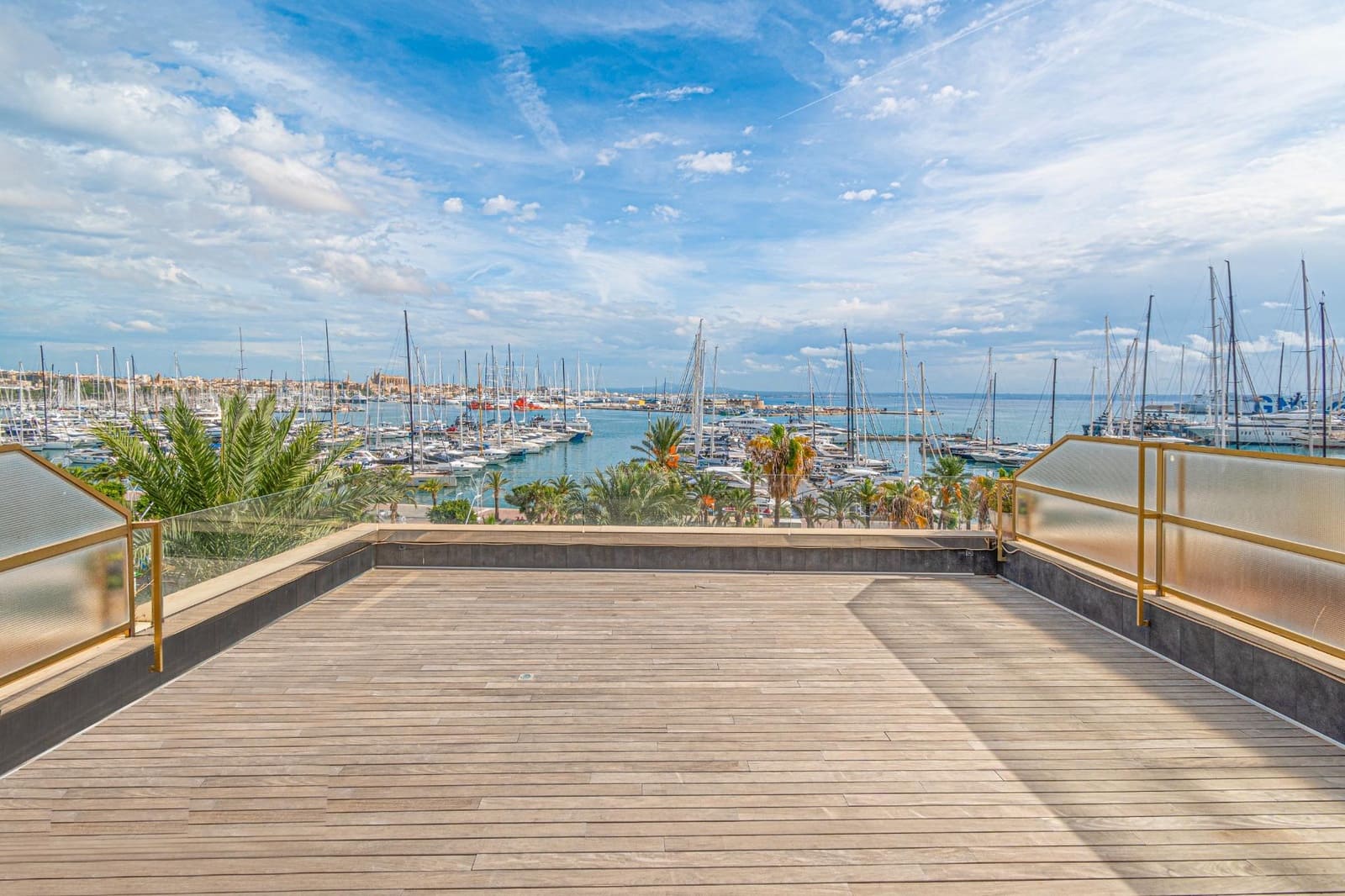 3 bedroom Apartment for sale in Palma de Mallorca with garage - € 1,375,000 (Ref: 9359416)