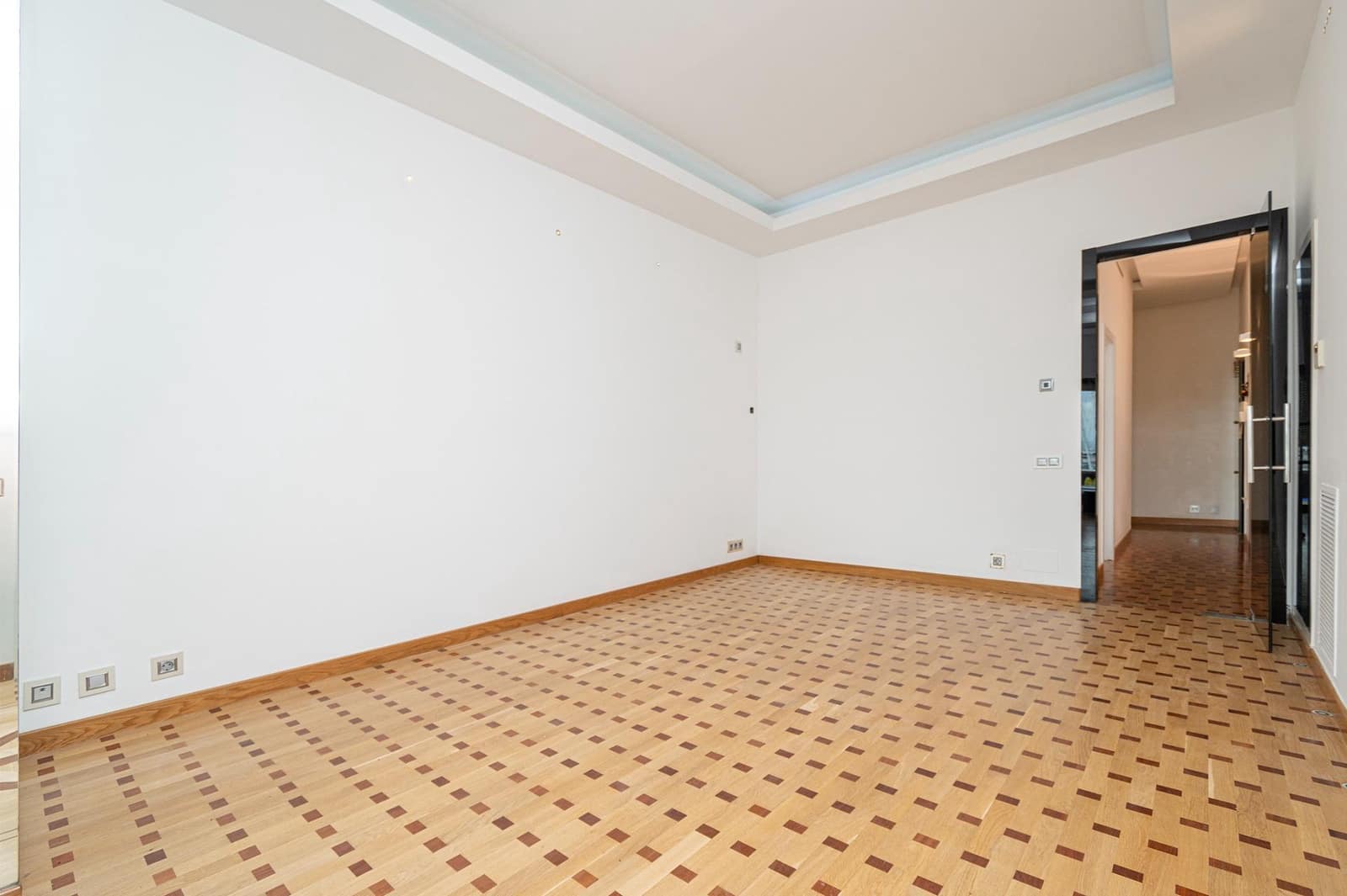 3 bedroom Apartment for sale in Palma de Mallorca with garage - € 1,375,000 (Ref: 9359416)