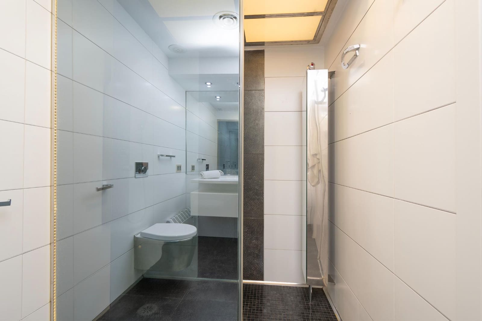 3 bedroom Apartment for sale in Palma de Mallorca with garage - € 1,375,000 (Ref: 9359416)