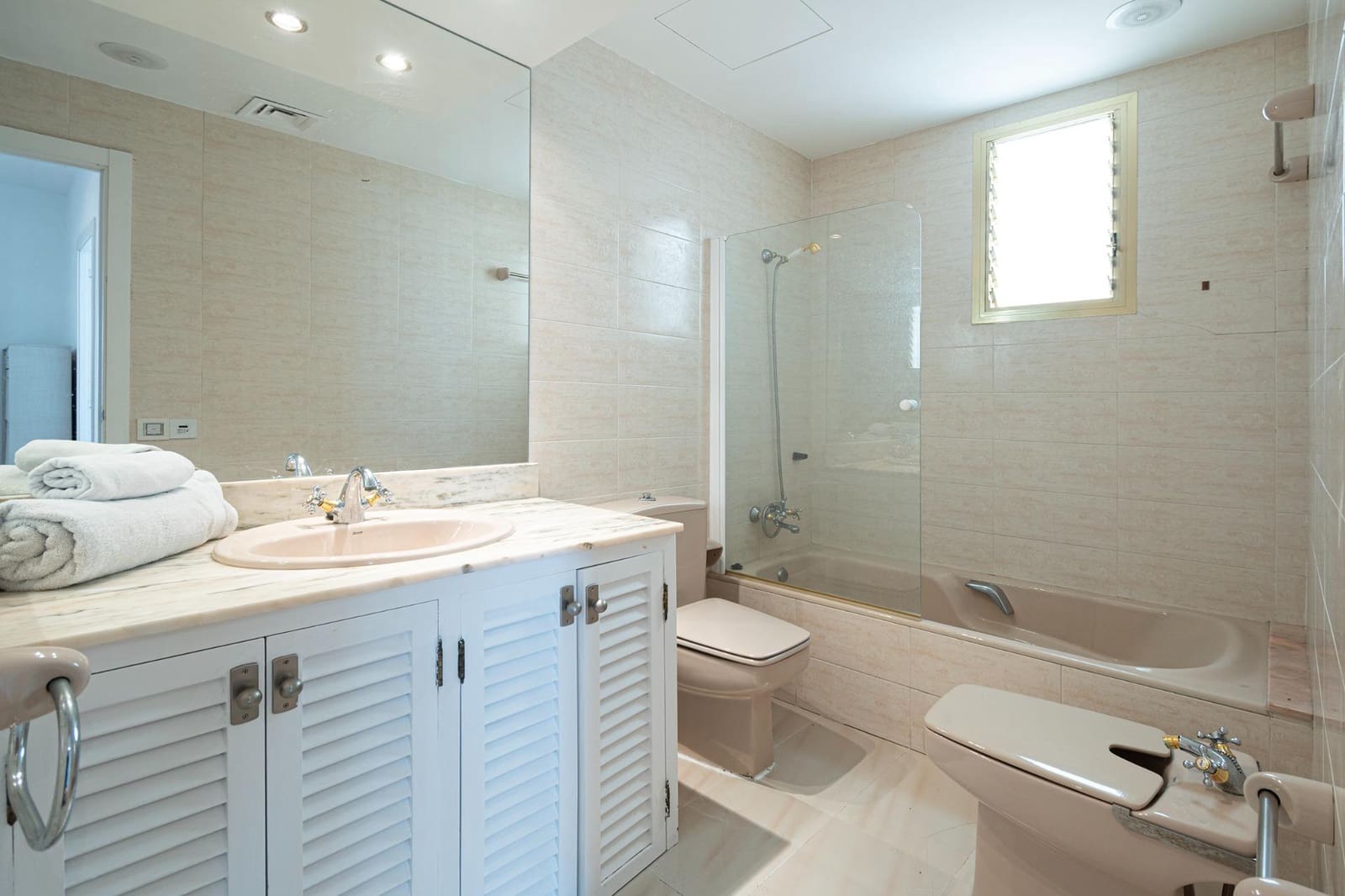 3 bedroom Apartment for sale in Palma de Mallorca with garage - € 1,375,000 (Ref: 9359416)