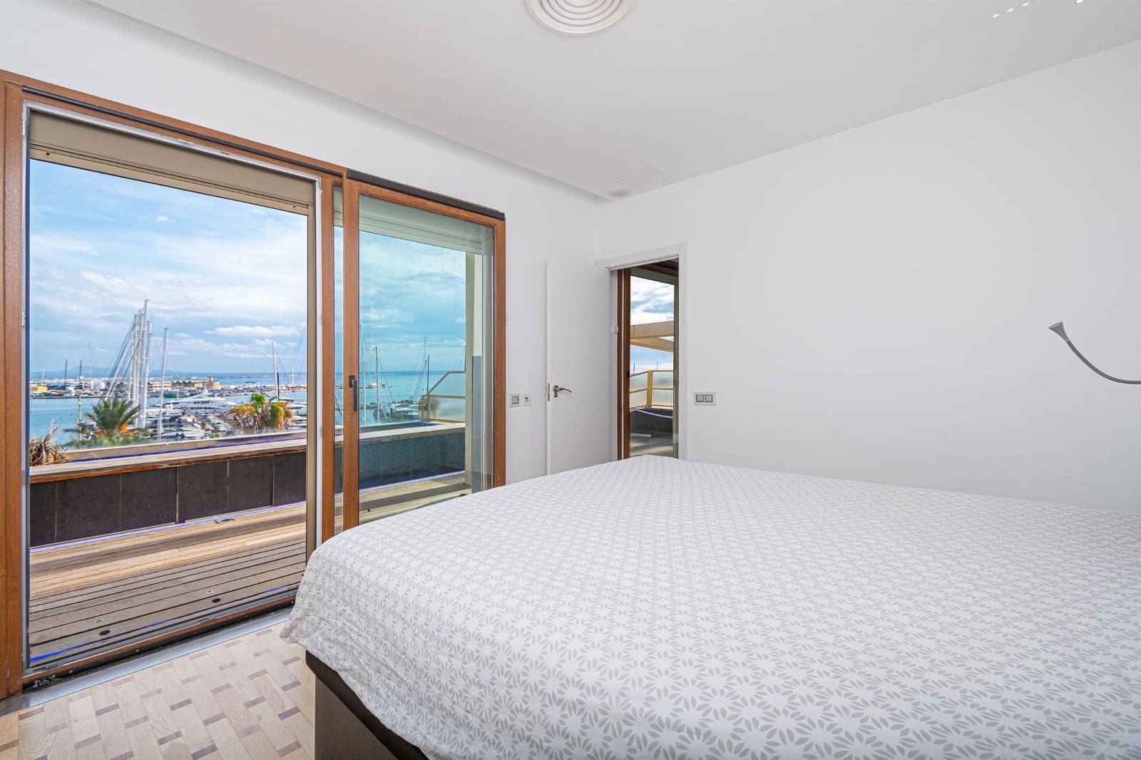 3 bedroom Apartment for sale in Palma de Mallorca with garage - € 1,375,000 (Ref: 9359416)