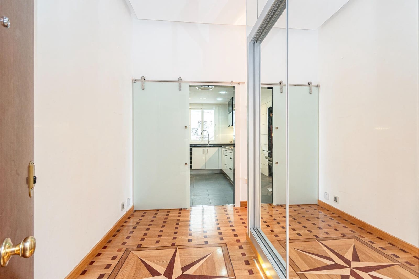 3 bedroom Apartment for sale in Palma de Mallorca with garage - € 1,375,000 (Ref: 9359416)