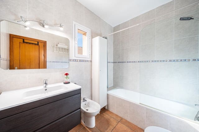 2 slaapkamer Rijtjeshuis te koop in Santanyí - € 375.000 (Ref: 9374589)