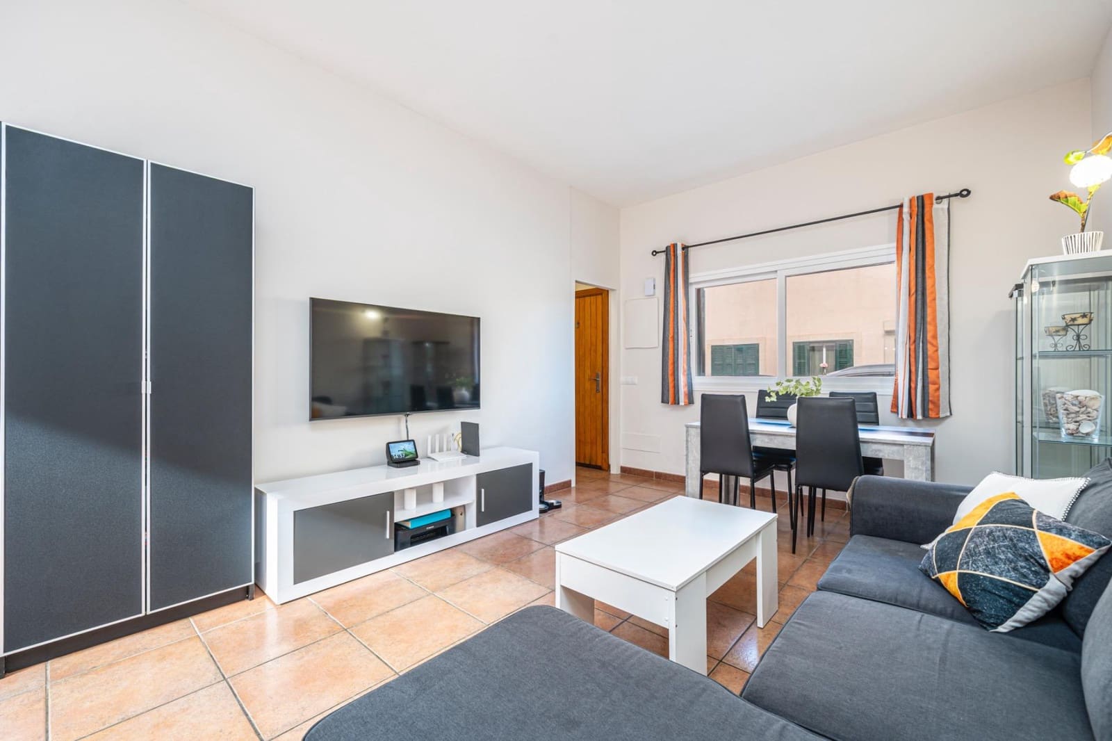 2 slaapkamer Rijtjeshuis te koop in Santanyi - € 375.000 (Ref: 9374589)