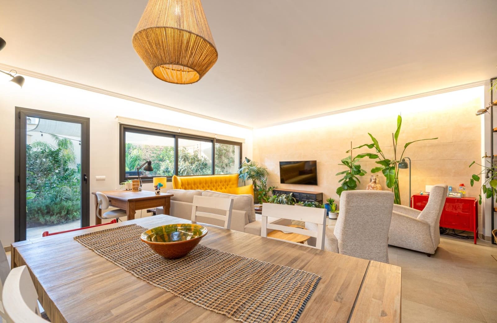 4 bedroom Townhouse for sale in Campos with pool - € 699,000 (Ref: 9431007)