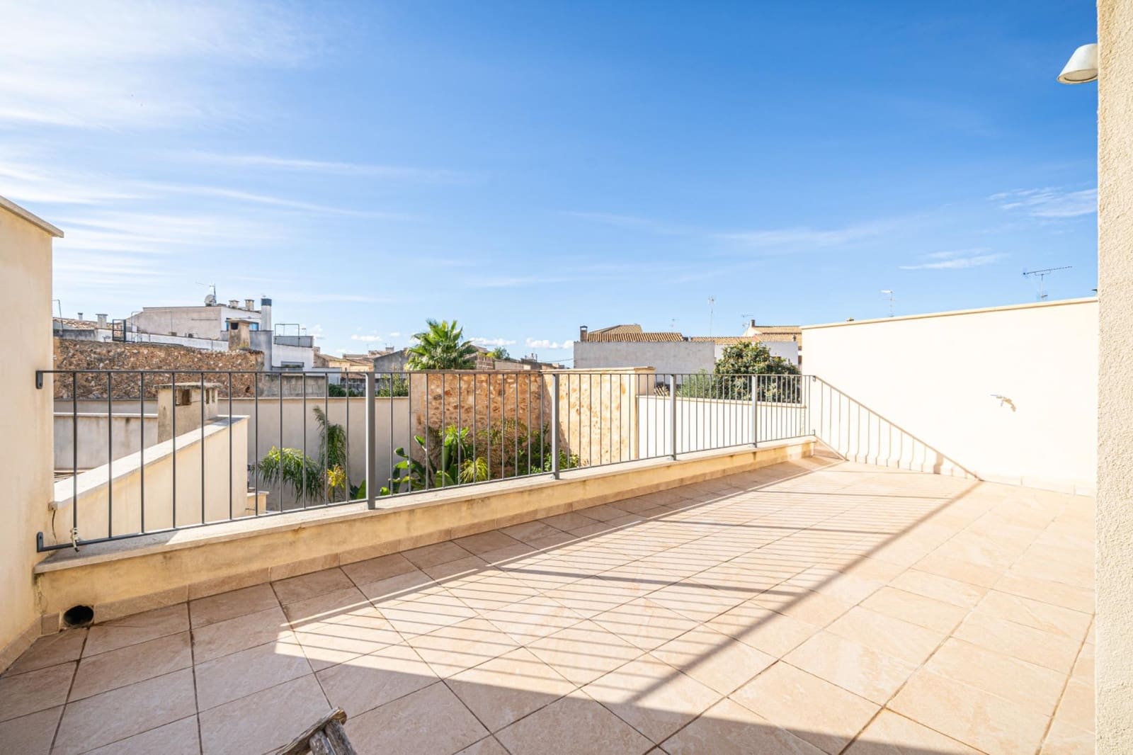 4 bedroom Townhouse for sale in Campos with pool - € 699,000 (Ref: 9431007)