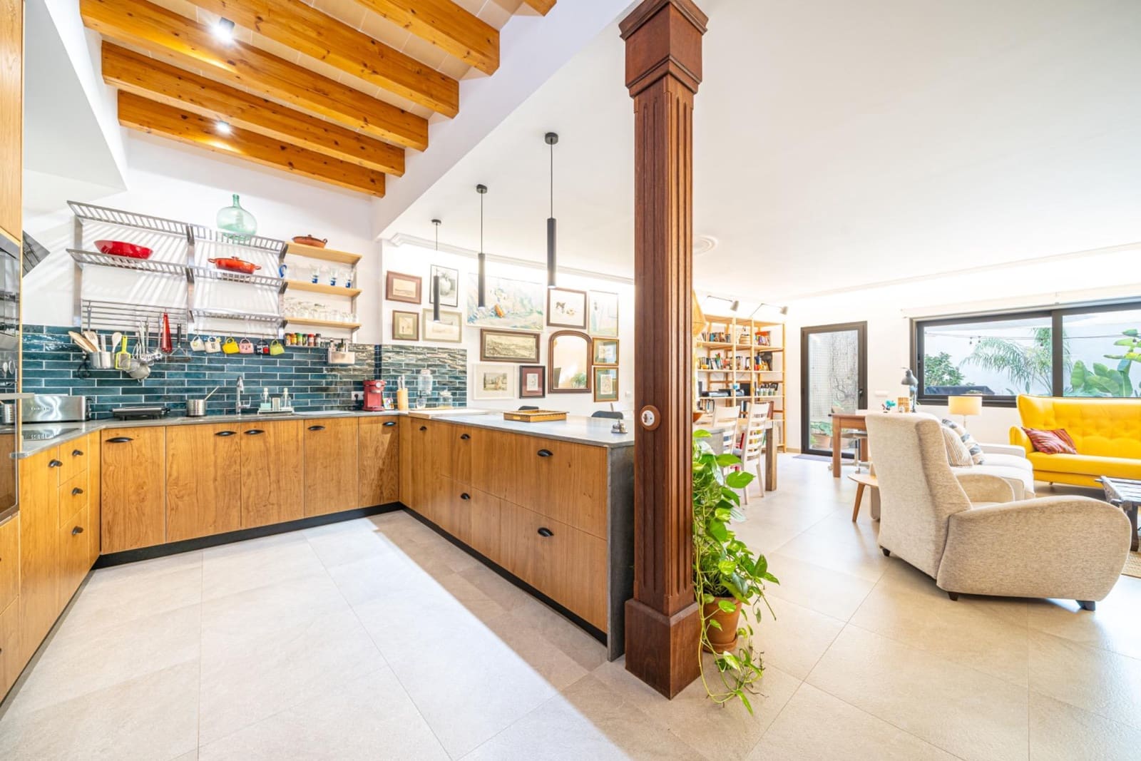 4 bedroom Townhouse for sale in Campos with pool - € 699,000 (Ref: 9431007)