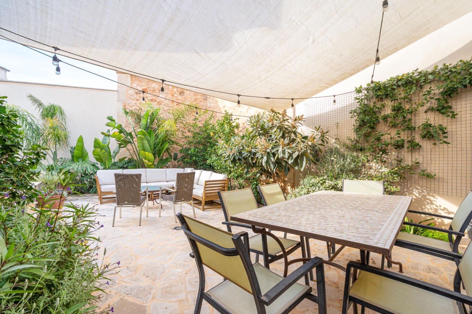 4 bedroom Townhouse for sale in Campos with pool - € 699,000 (Ref: 9431007)