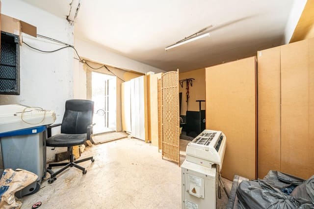 Erhverv til salg i Santa Ponsa, Calvià - € 299.000 (Ref: 9437571)