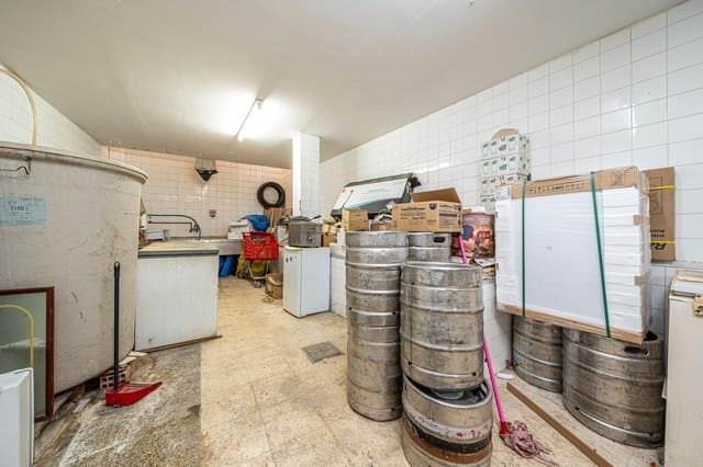 Erhverv til salg i Santa Ponsa, Calvià - € 299.000 (Ref: 9437571)