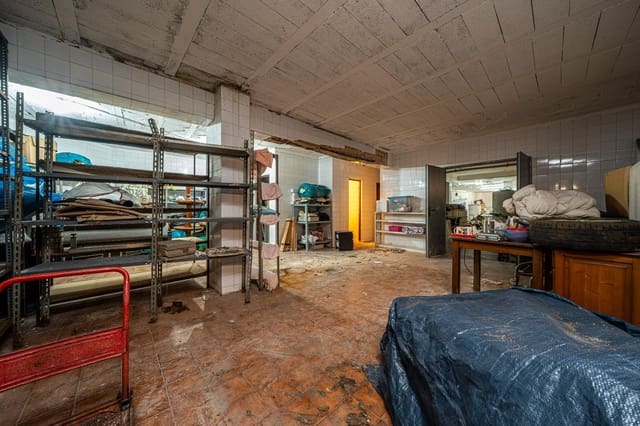 Erhverv til salg i Santa Ponsa, Calvià - € 299.000 (Ref: 9437571)