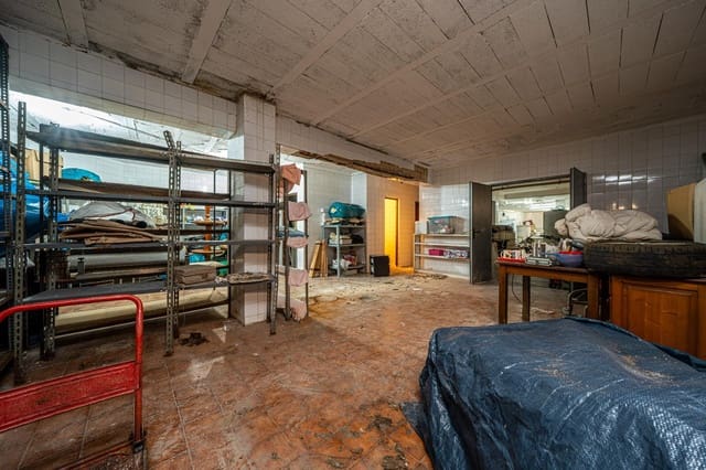 Kommersiell til salgs i Santa Ponsa, Calvià - € 220 000 (Ref: 9437571)