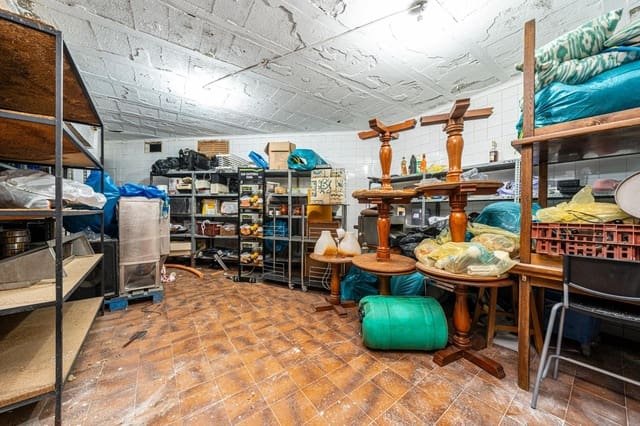 Kommersiell til salgs i Santa Ponsa, Calvià - € 220 000 (Ref: 9437571)