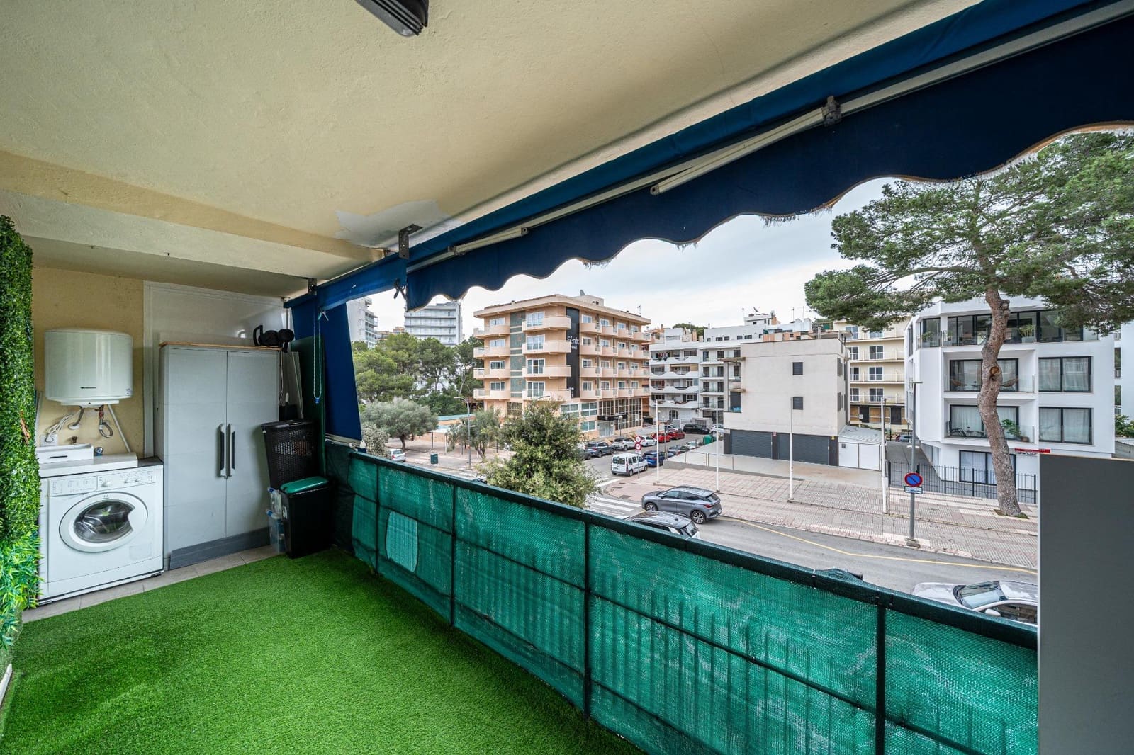 2 bedroom Flat for sale in Llucmajor - € 310,000 (Ref: 9470570)