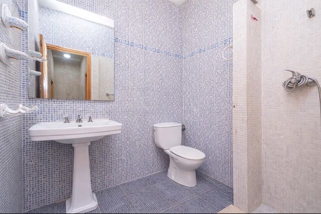 3 bedroom Villa for sale in Palma de Mallorca with garage - € 685,000 (Ref: 9474291)