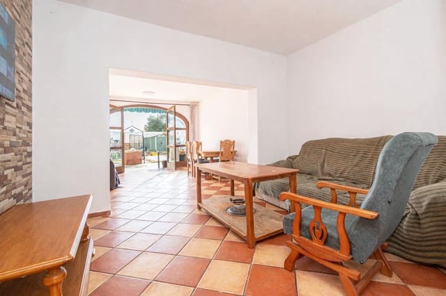 3 bedroom Villa for sale in Palma de Mallorca with garage - € 685,000 (Ref: 9474291)