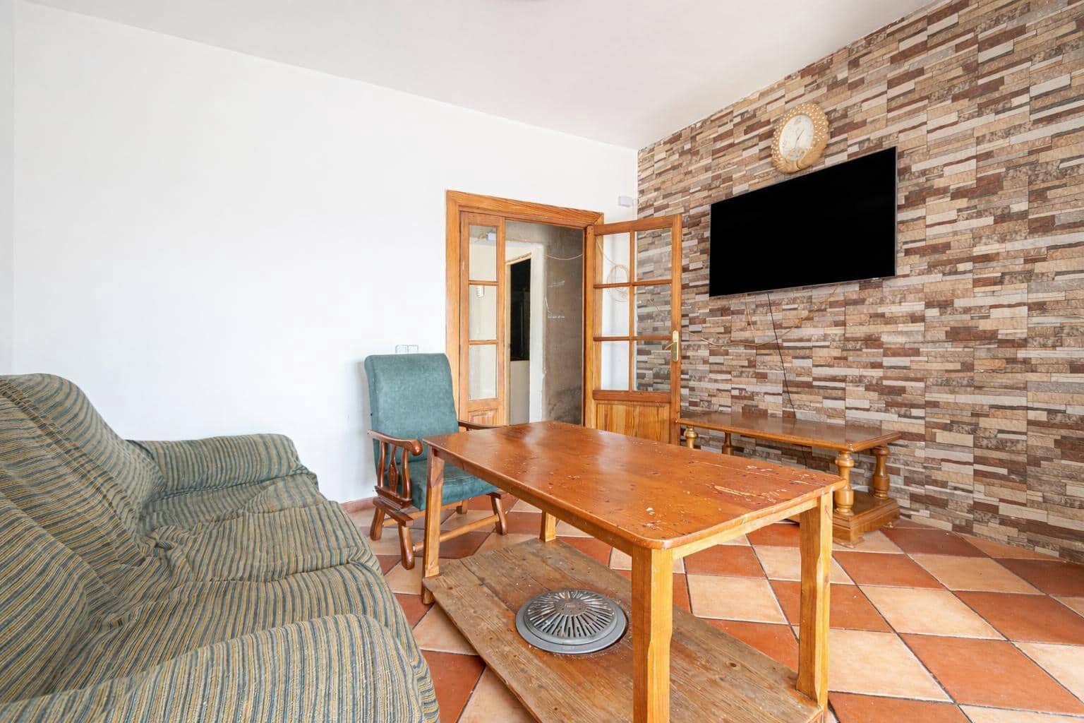 3 bedroom Villa for sale in Palma de Mallorca with garage - € 685,000 (Ref: 9474291)