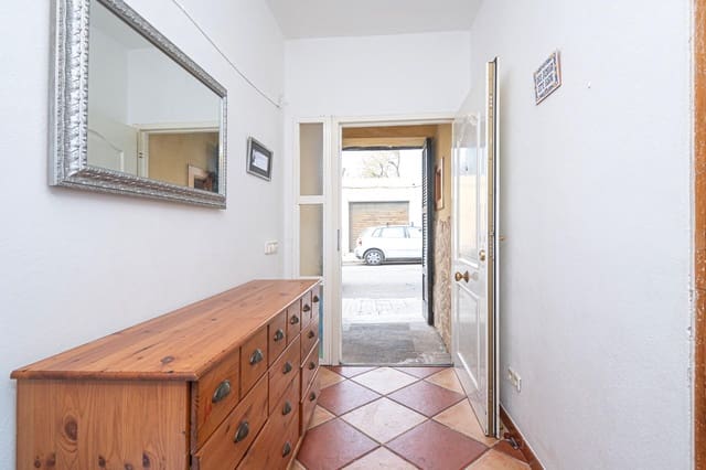 3 bedroom Villa for sale in Palma de Mallorca with garage - € 685,000 (Ref: 9474291)