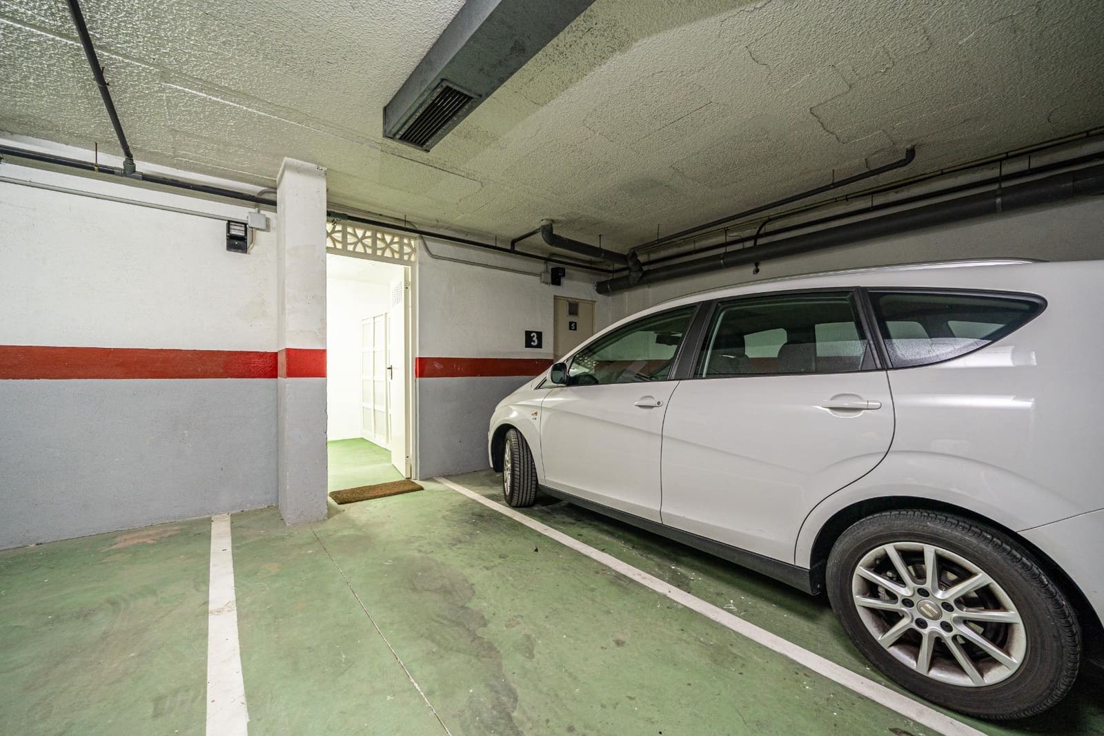 Garage for sale in El Toro / Port Adriano - € 35,000 (Ref: 9543922)