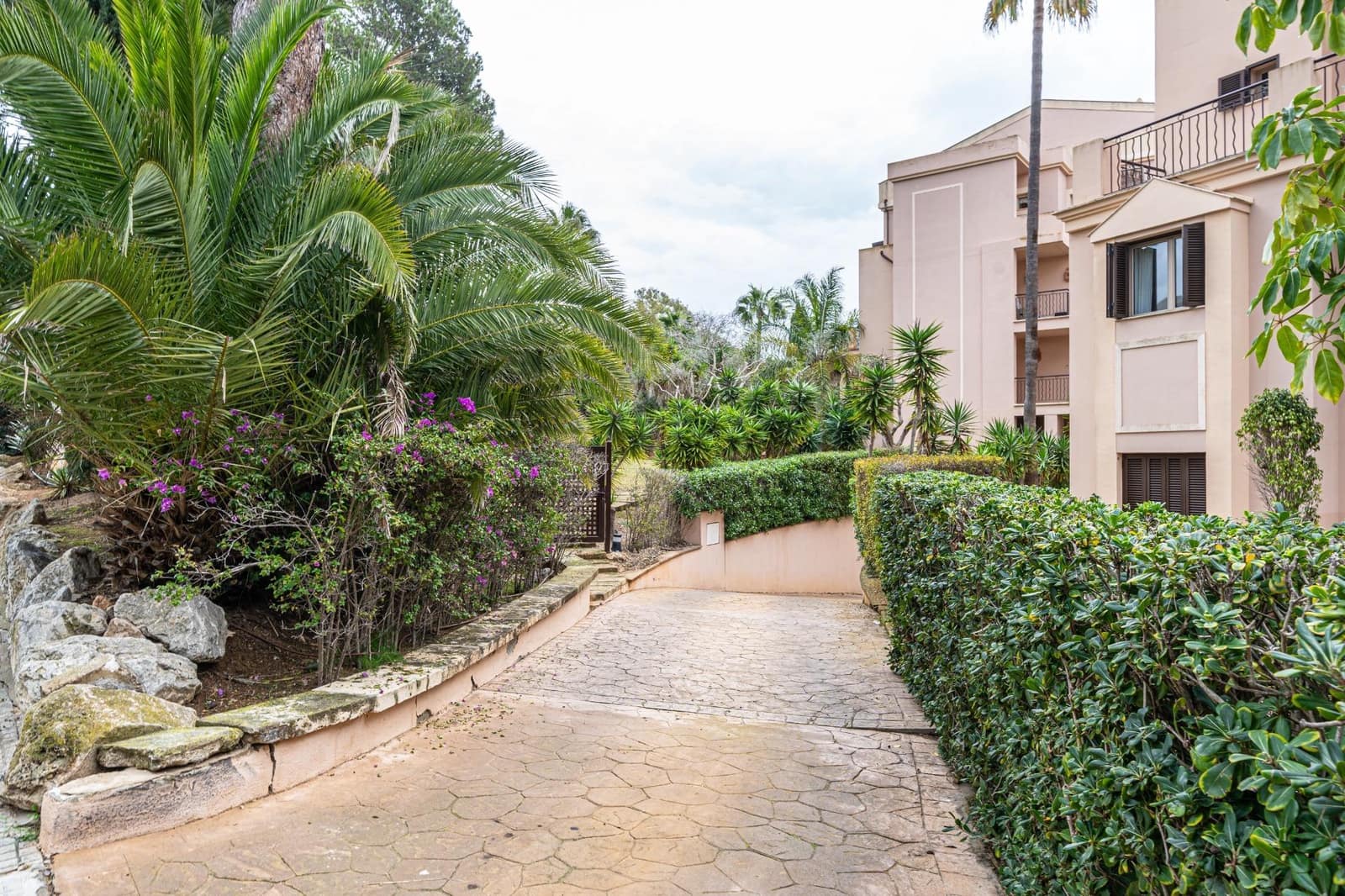 Garage for sale in El Toro / Port Adriano - € 35,000 (Ref: 9543922)