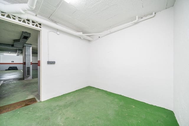 Autotalli myytävänä paikassa El Toro / Port Adriano, Calvià - 35 000 € (Ref: 9543922)