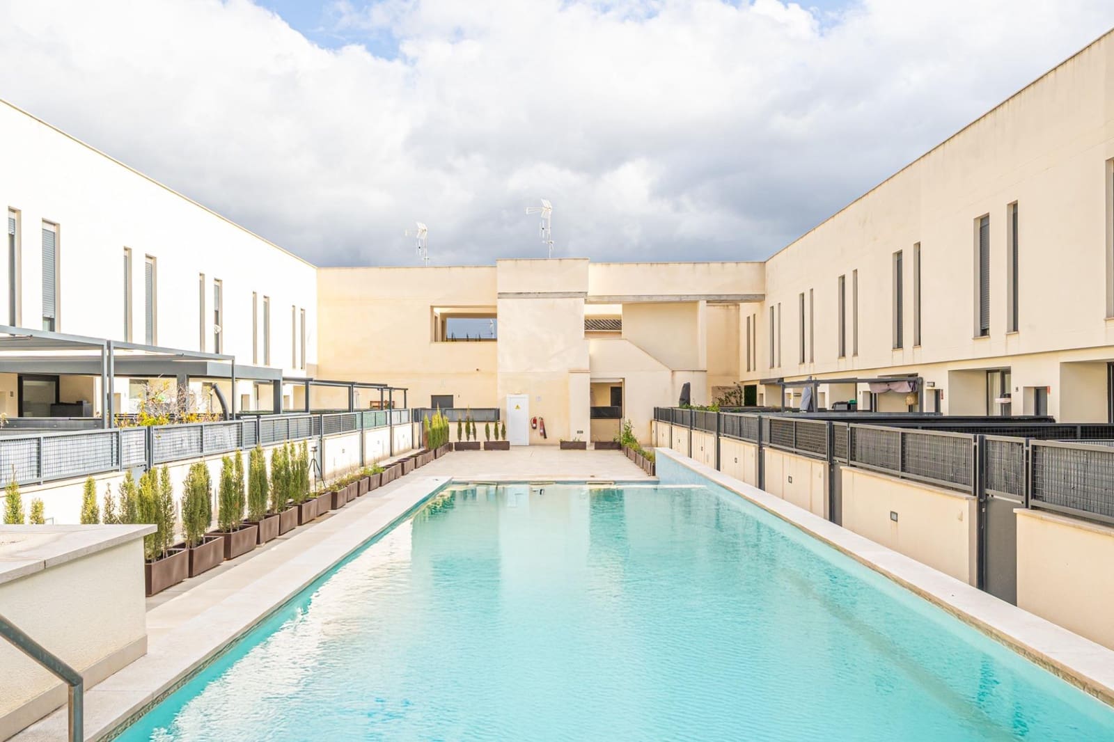 3 chambre Villa/Maison Mitoyenne à vendre à El Pont d'Inca / Es Pont d'Inca avec piscine garage - 699 000 € (Ref: 9574775)